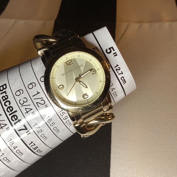 Michael Kors Runway Gold-tone Twist Chain Band Women's Watch MK3161 - Picture 5 of 11